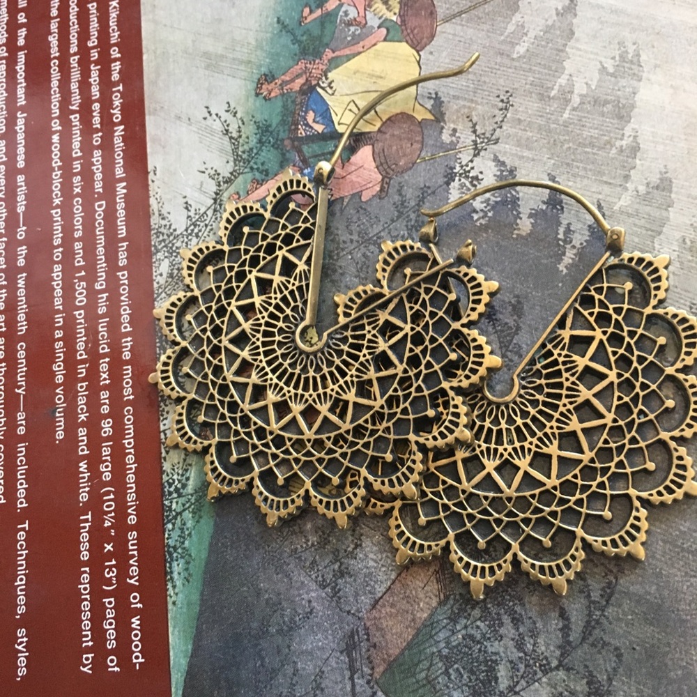 Majesty black large by maya jewelry